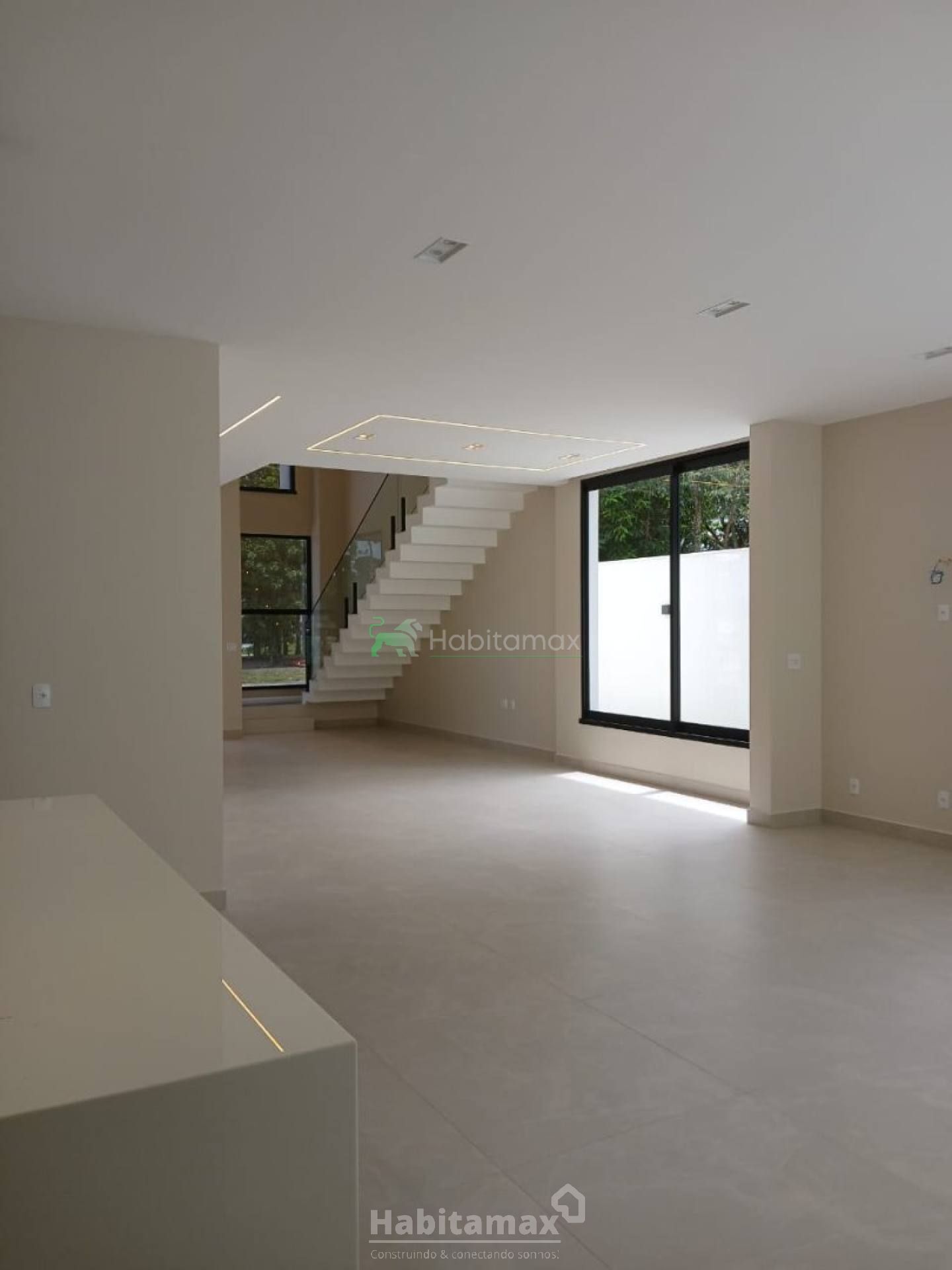 Casa à venda com 4 quartos, 311m² - Foto 5
