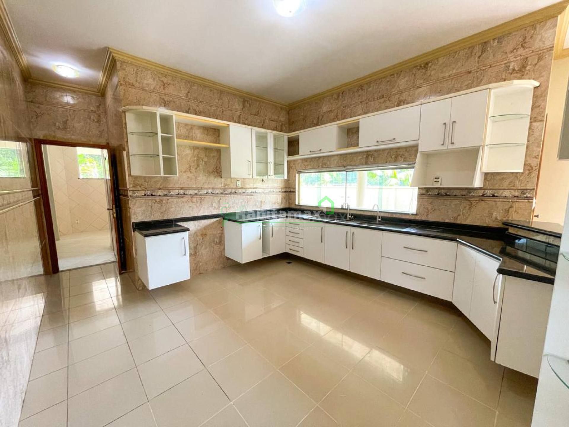 Casa de Condomínio à venda com 5 quartos, 420m² - Foto 11