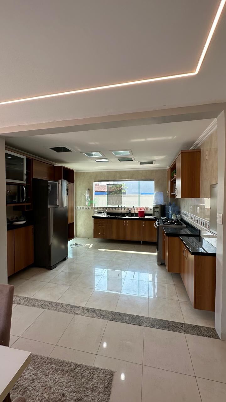 Casa, 3 quartos, 280 m² - Foto 5