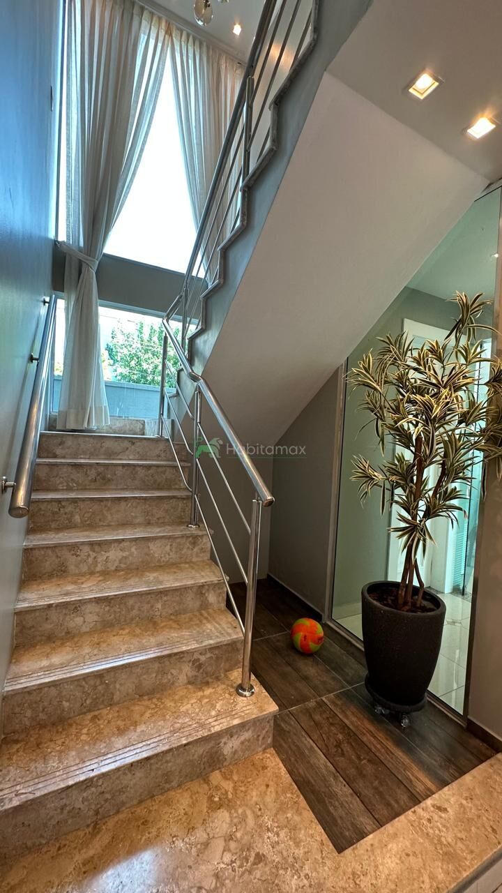 Casa, 3 quartos, 280 m² - Foto 11