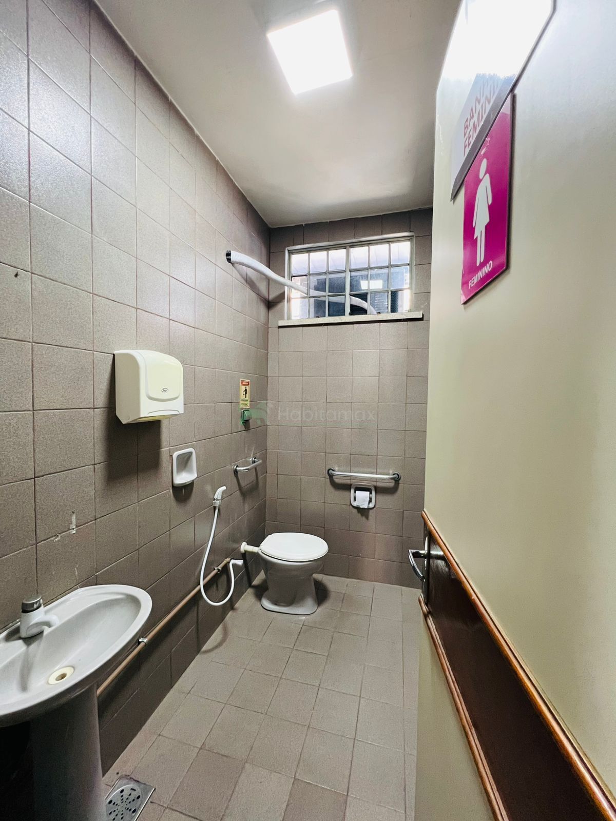 Loja-Salão para alugar com 6 quartos, 250m² - Foto 11