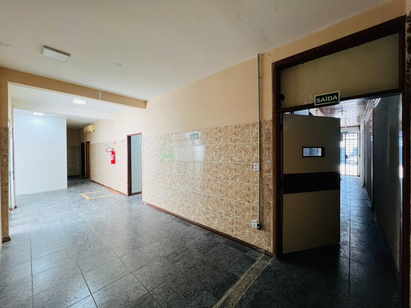 Loja-Salão para alugar com 6 quartos, 250m² - Foto 21
