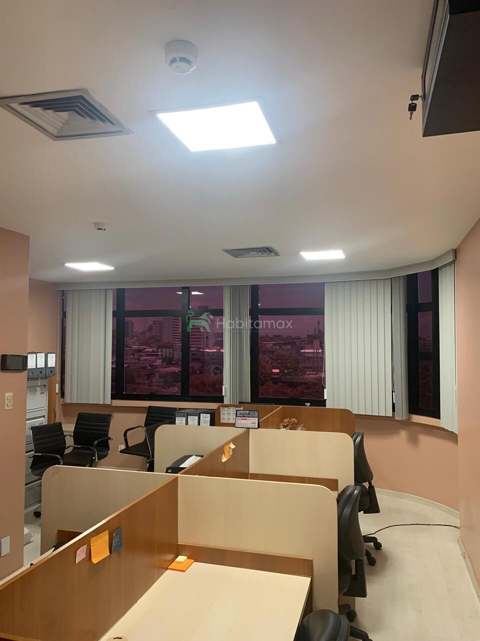 Conjunto Comercial-Sala à venda com 1 quarto, 32m² - Foto 1