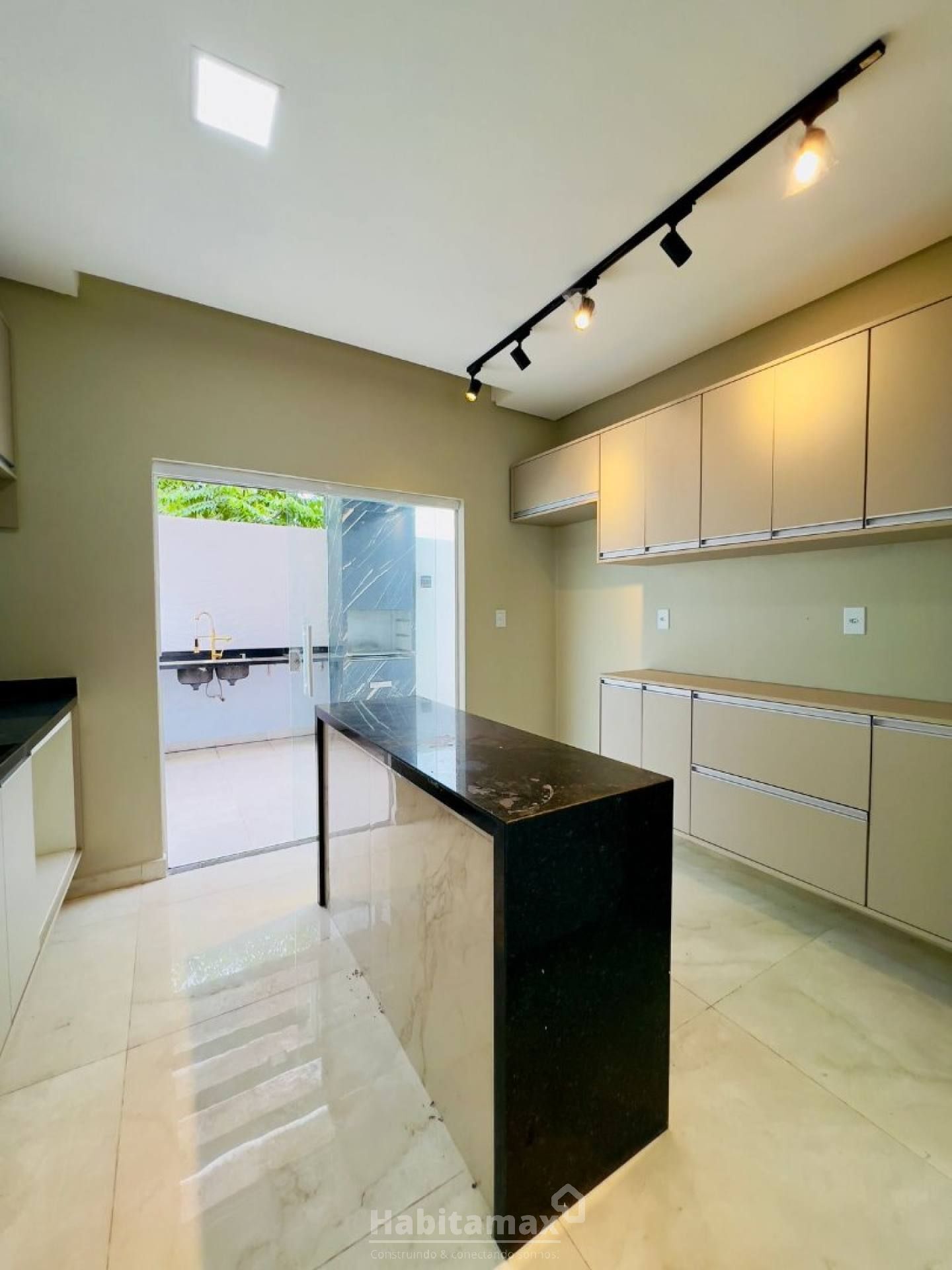 Casa de Condomínio à venda com 3 quartos, 251m² - Foto 13
