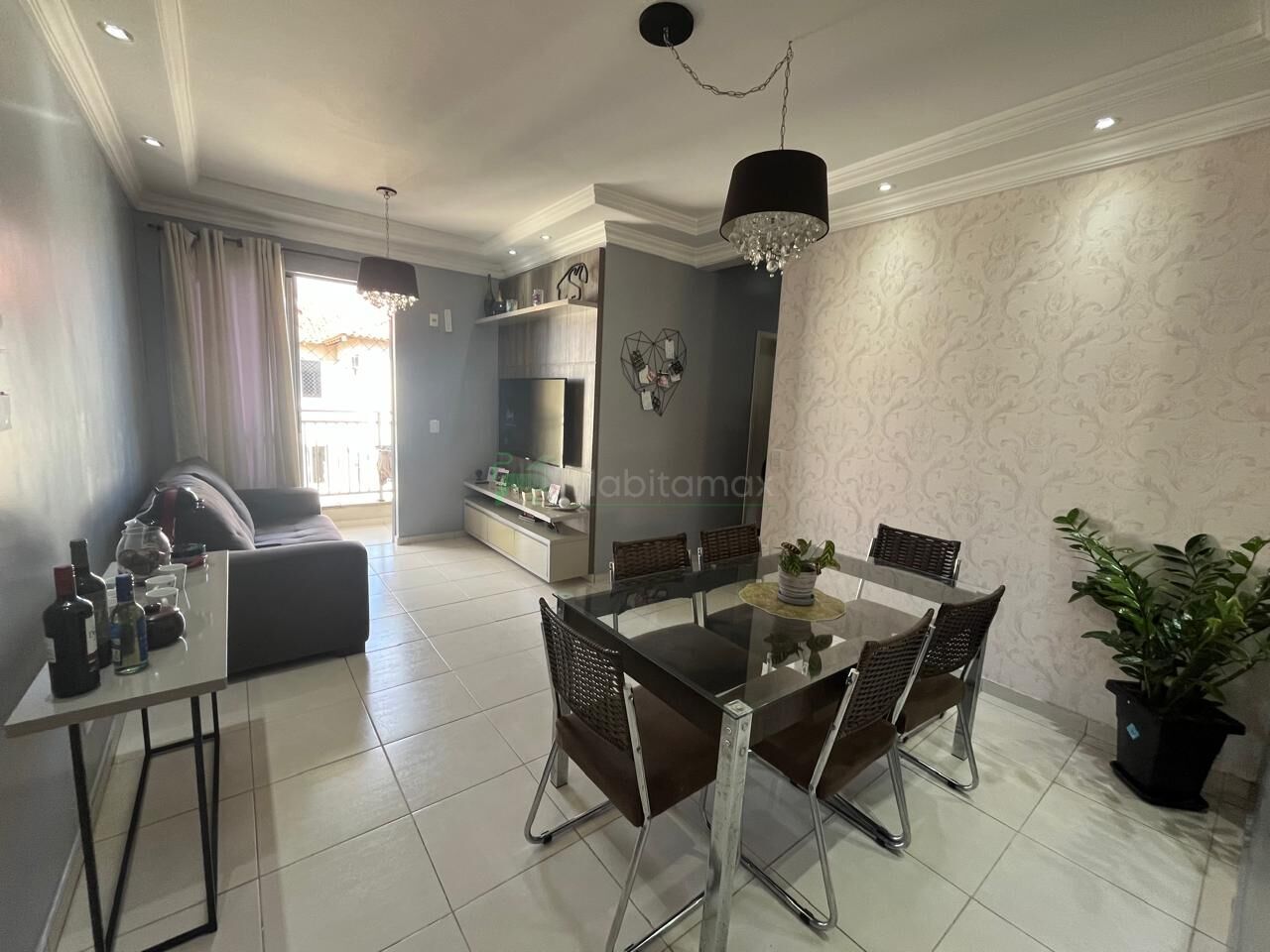 Apartamento à venda com 3 quartos, 74m² - Foto 1