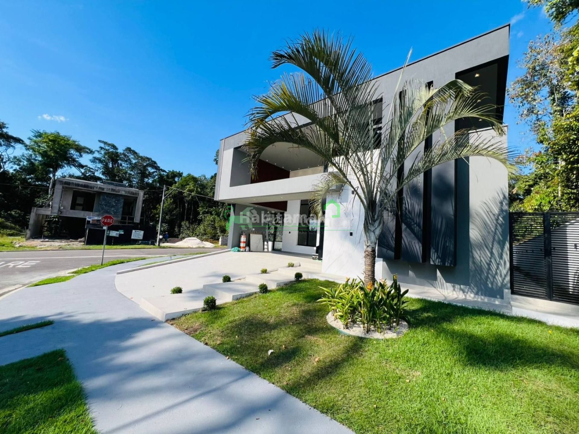 Casa, 4 quartos, 230 m² - Foto 1