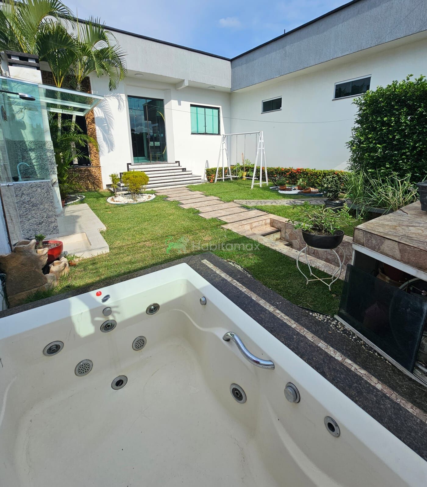 Casa à venda com 5 quartos, 230m² - Foto 2