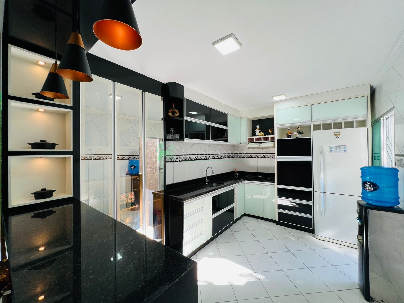 Casa à venda com 5 quartos, 230m² - Foto 33