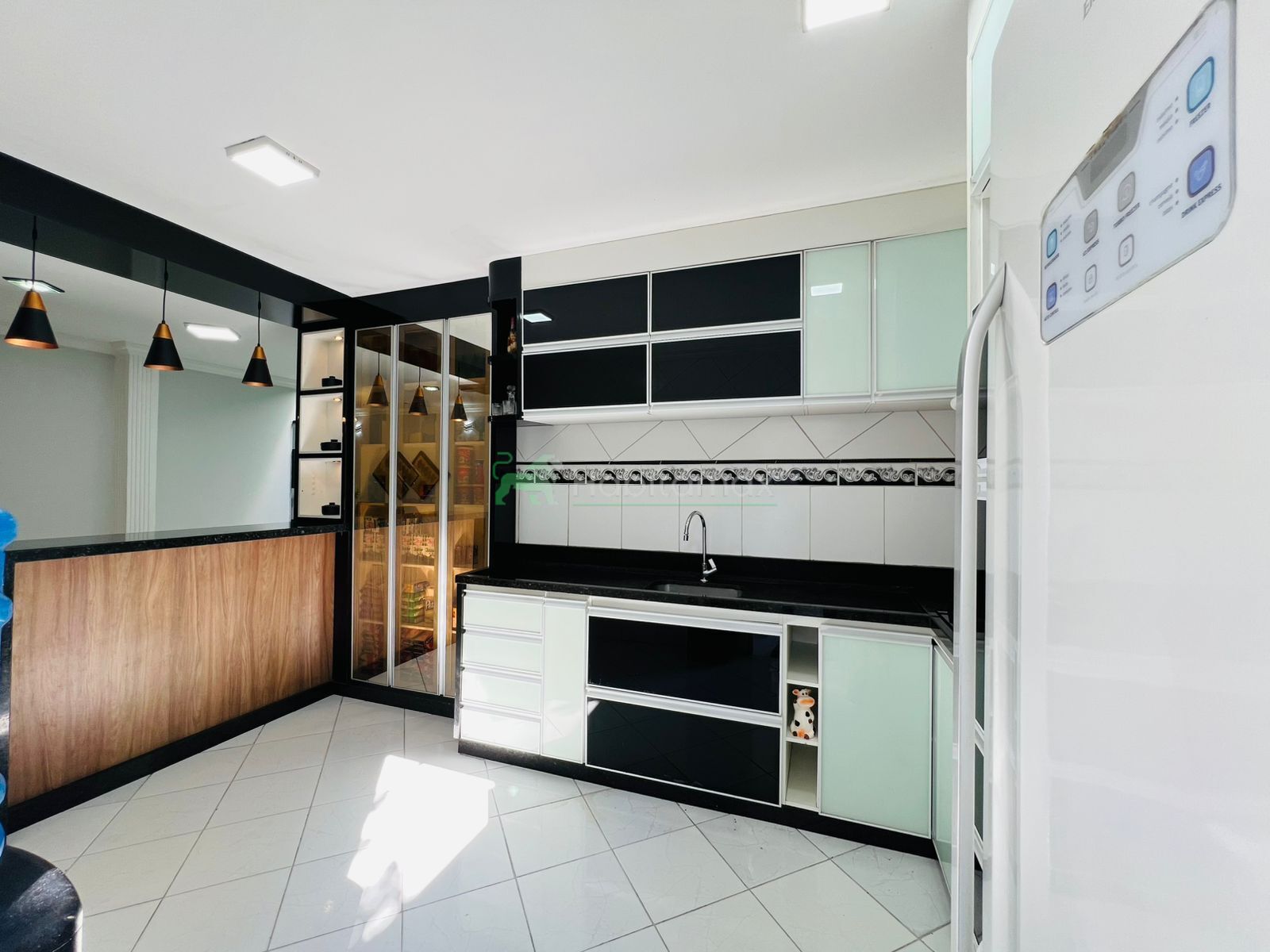 Casa à venda com 5 quartos, 230m² - Foto 32