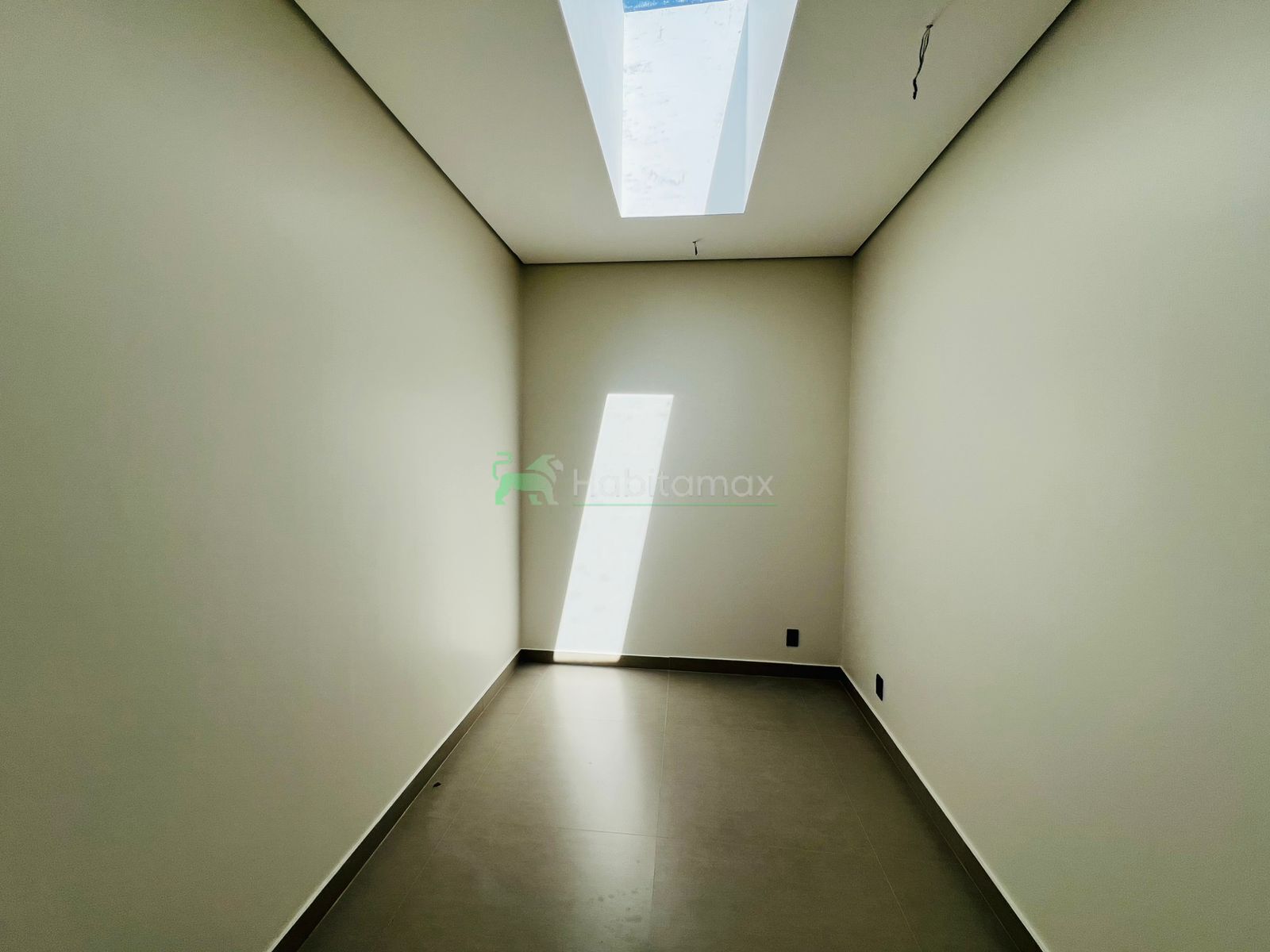 Casa à venda com 4 quartos, 300m² - Foto 14