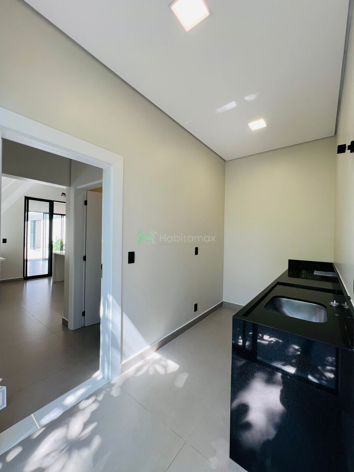 Casa à venda com 4 quartos, 300m² - Foto 23