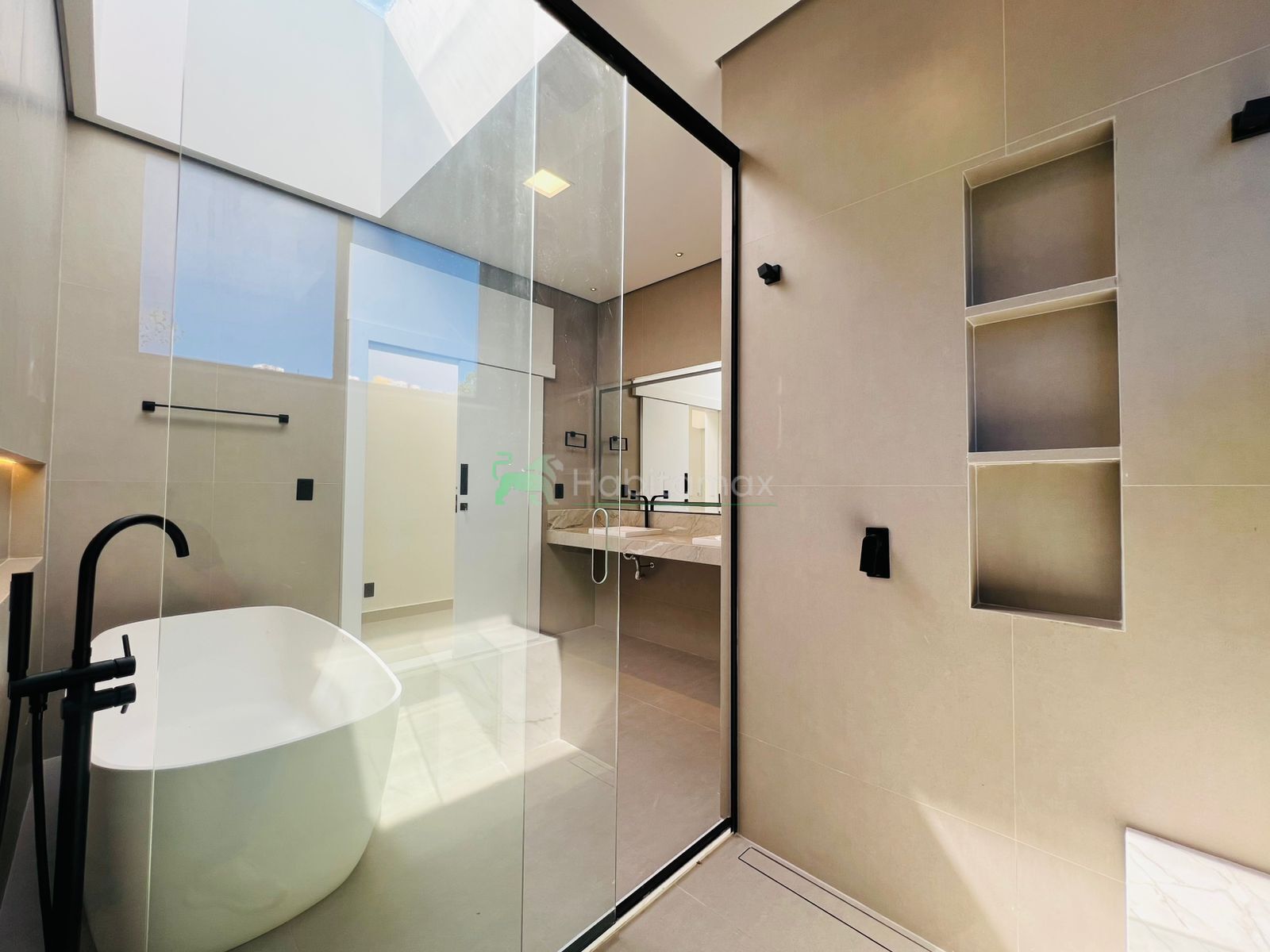 Casa à venda com 4 quartos, 300m² - Foto 17