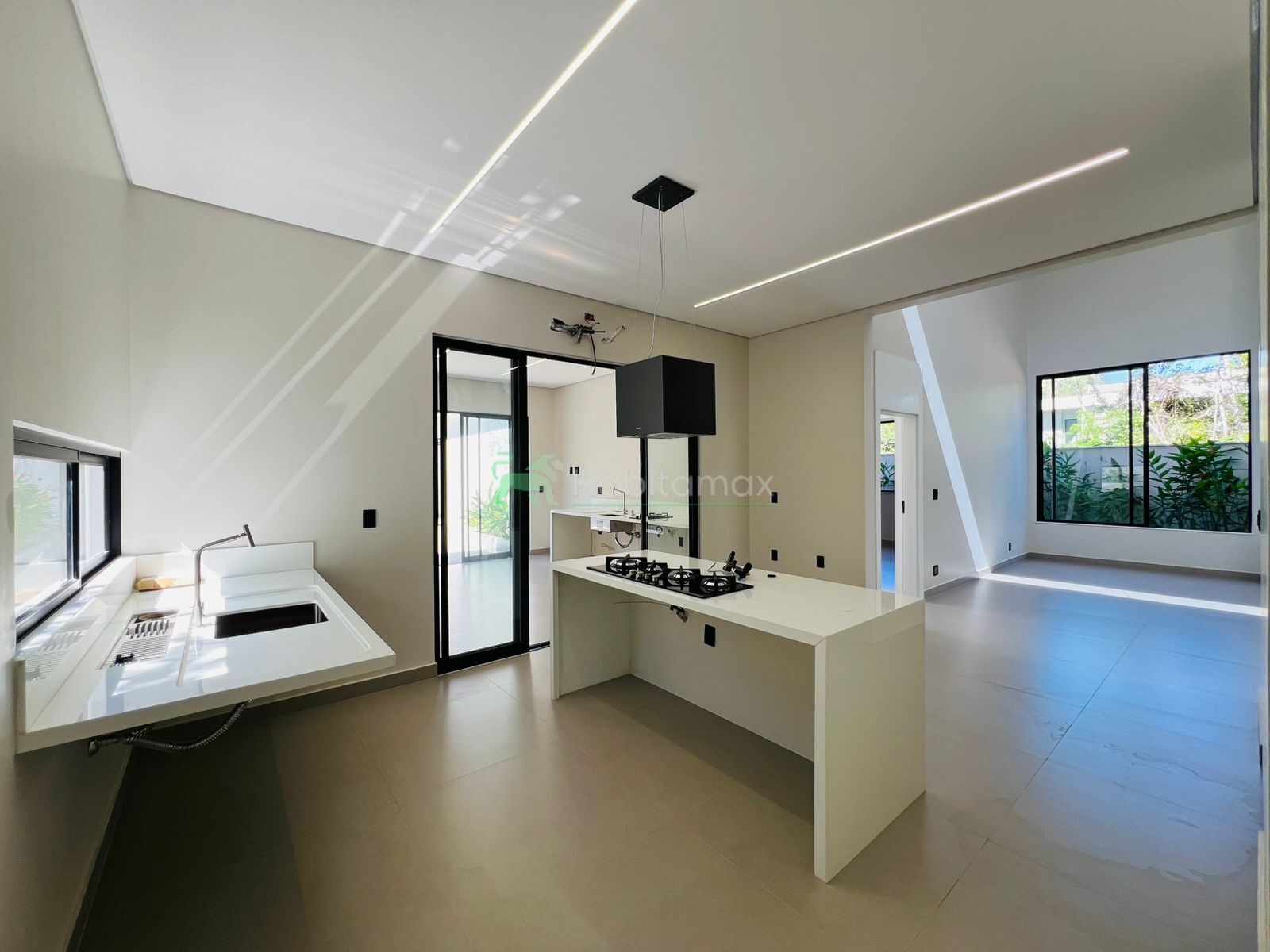 Casa à venda com 4 quartos, 300m² - Foto 19