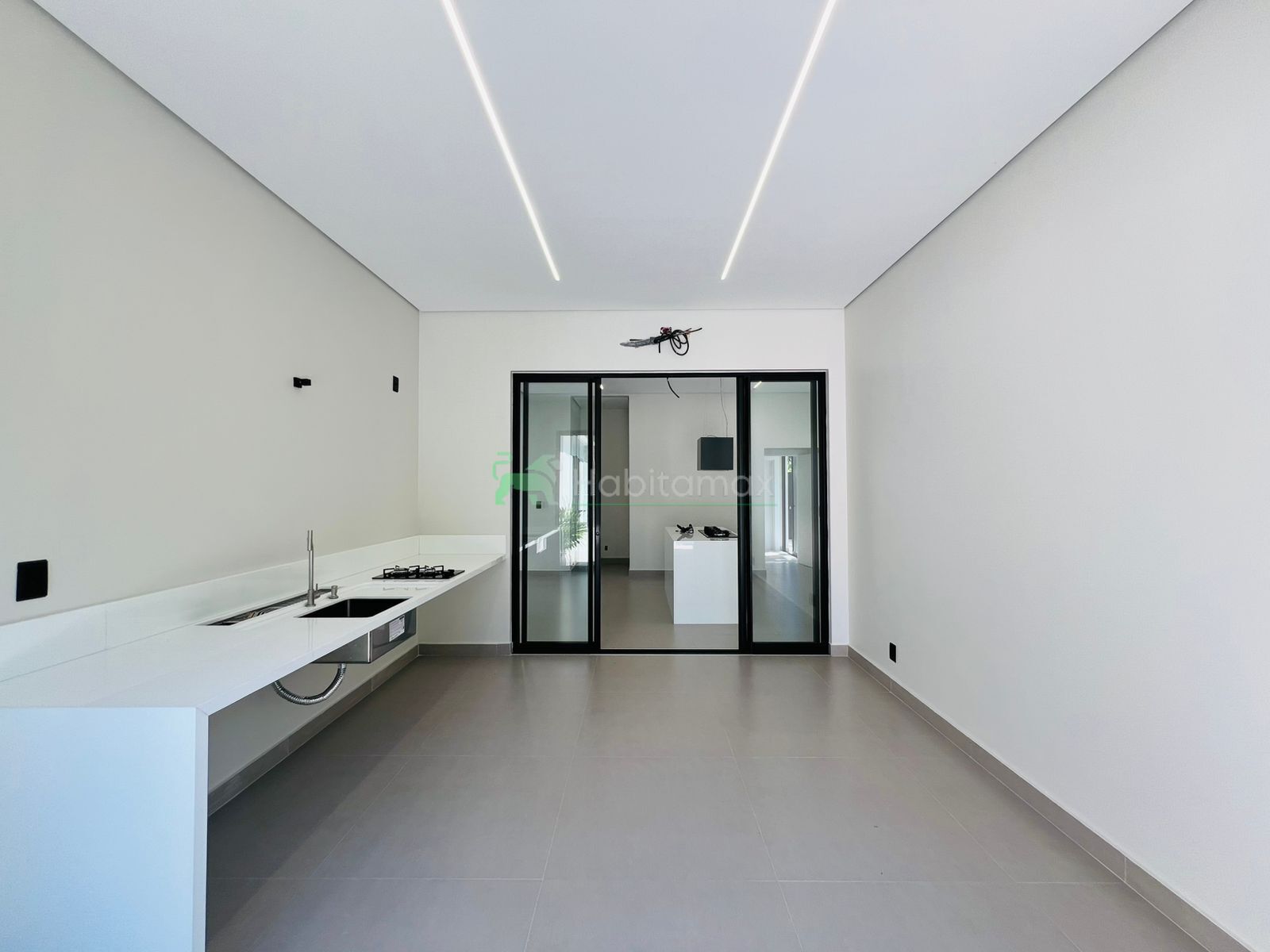 Casa à venda com 4 quartos, 300m² - Foto 21