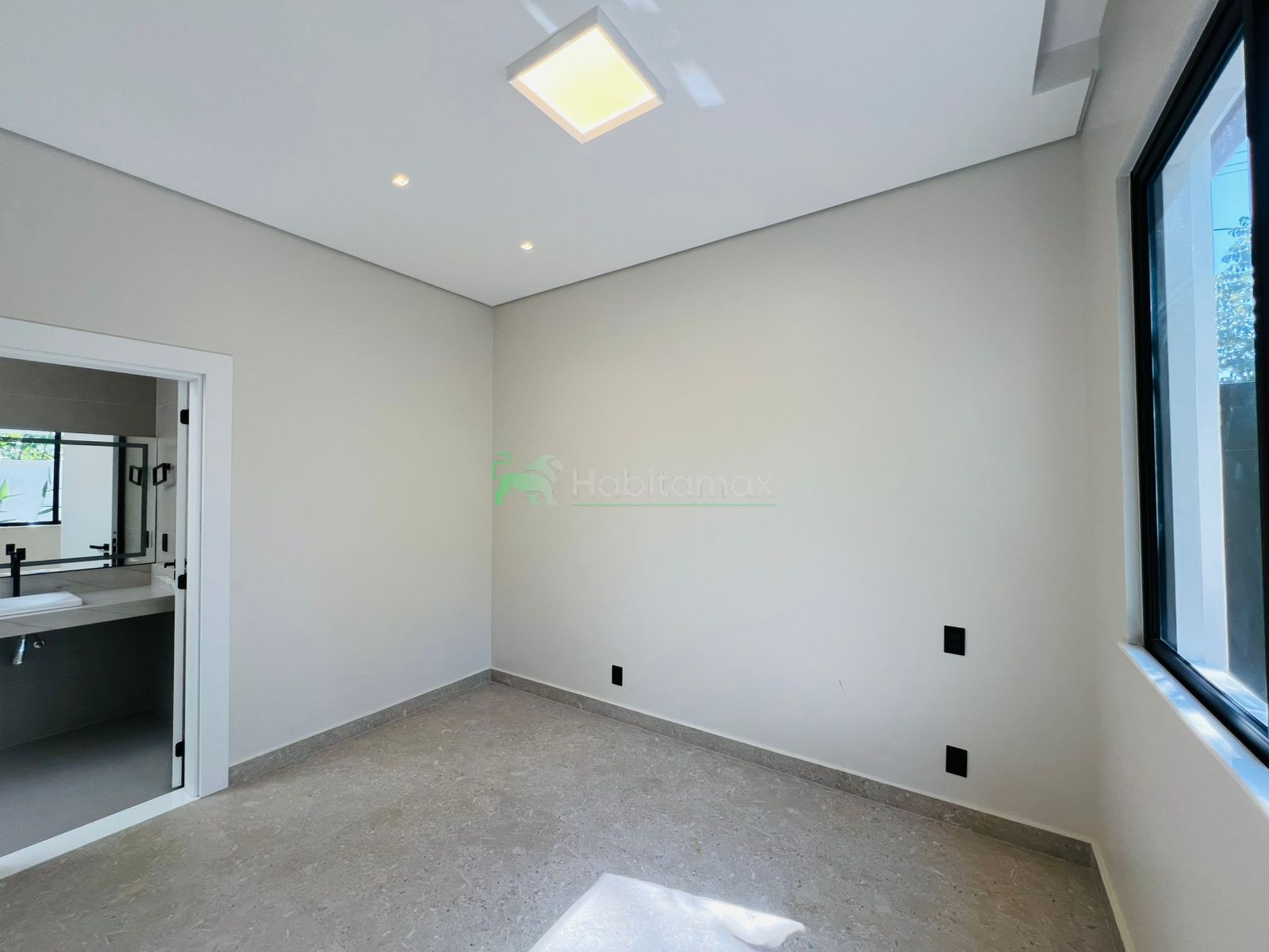 Casa à venda com 4 quartos, 300m² - Foto 18