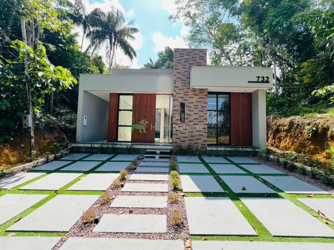 Casa à venda com 3 quartos, 160m² - Foto 1