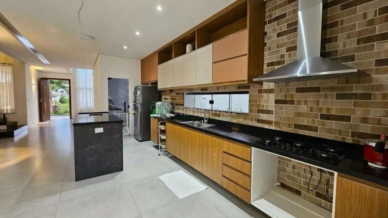 Casa à venda com 4 quartos, 236m² - Foto 15