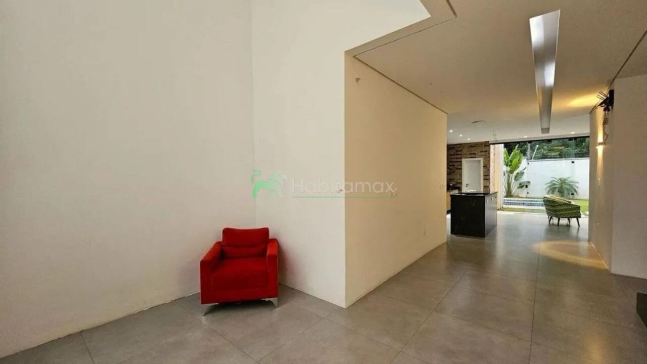 Casa à venda com 4 quartos, 236m² - Foto 6