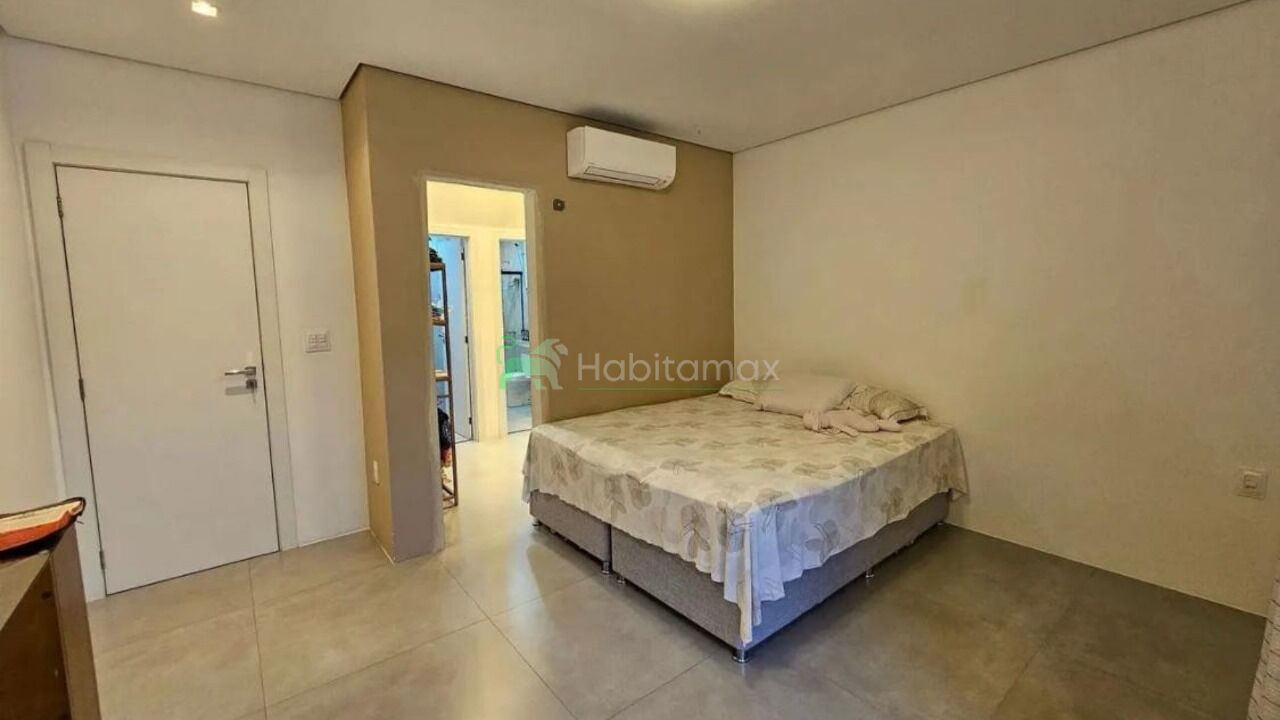 Casa à venda com 4 quartos, 236m² - Foto 9