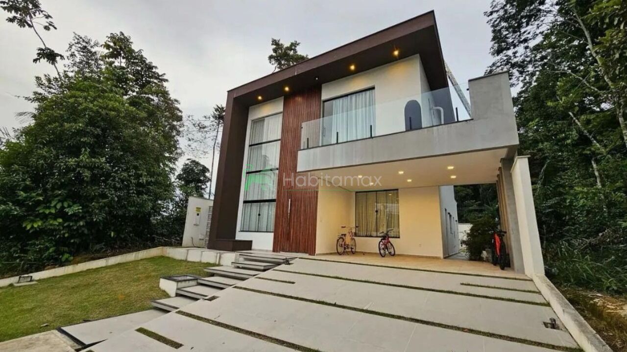 Casa à venda com 4 quartos, 236m² - Foto 4