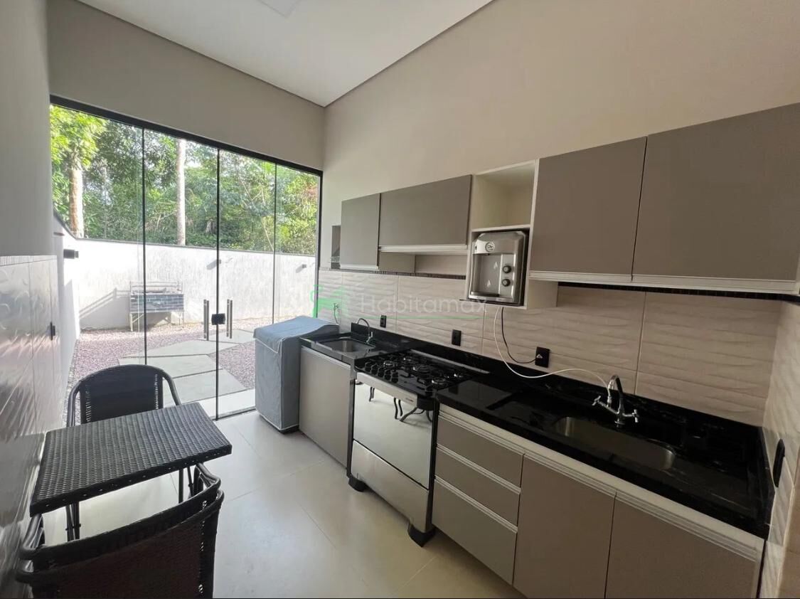 Casa, 3 quartos, 275 m² - Foto 1