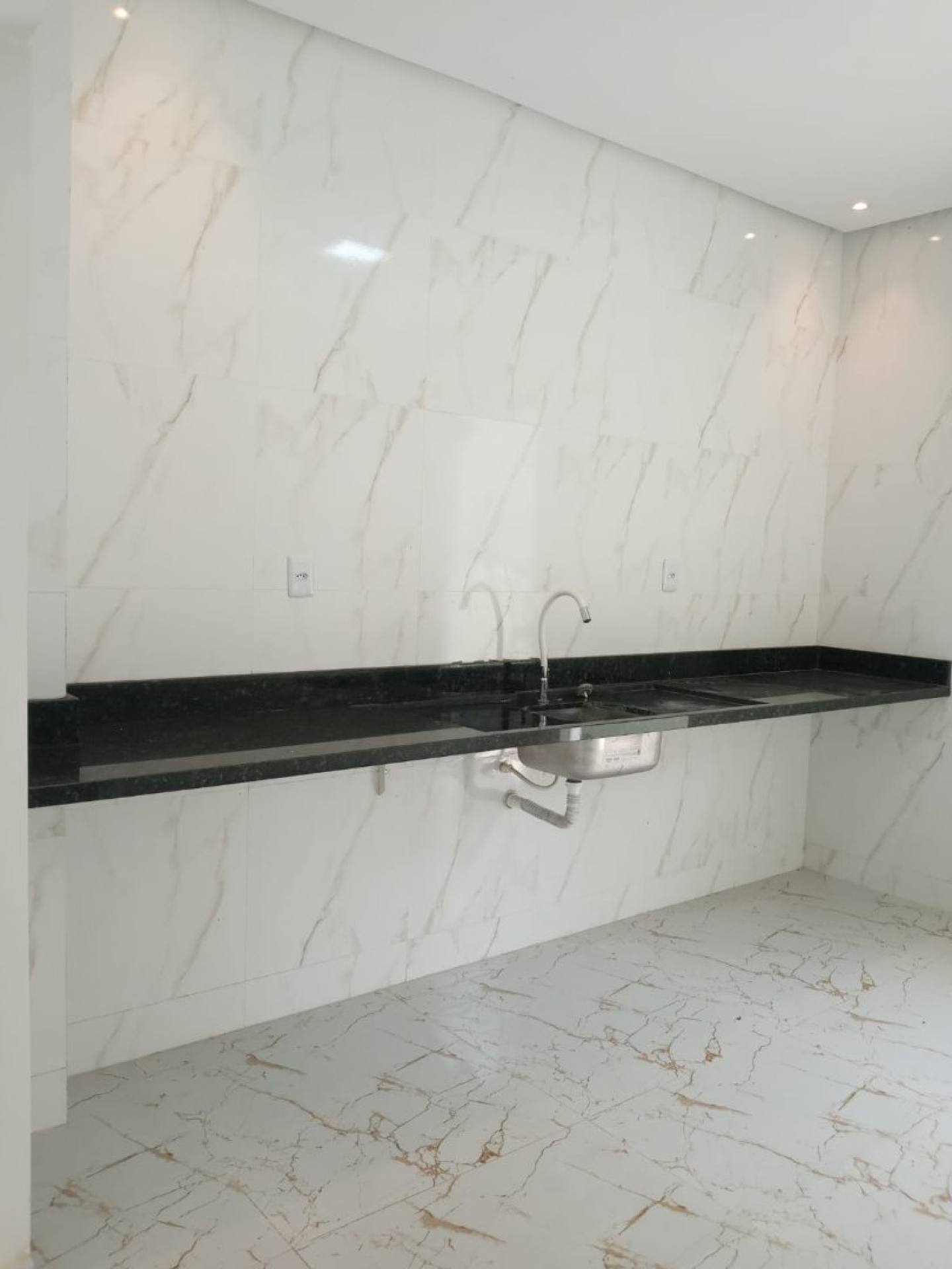 Casa à venda com 4 quartos, 270m² - Foto 7
