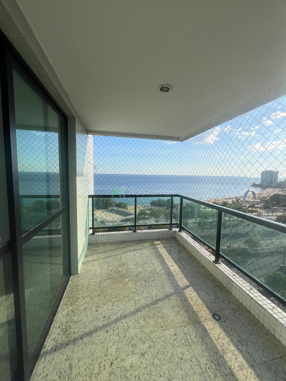 Apartamento para alugar com 3 quartos, 175m² - Foto 9