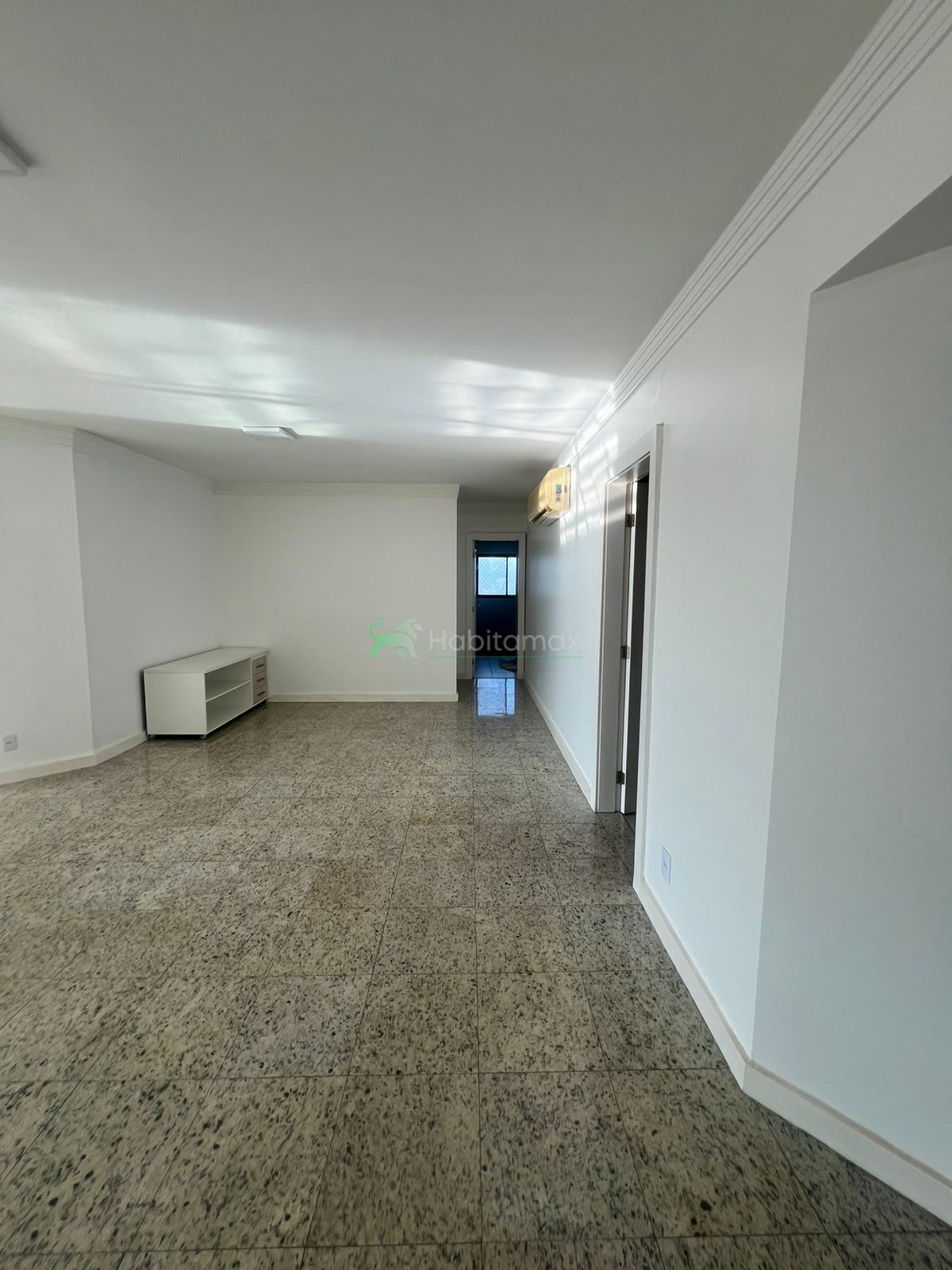 Apartamento para alugar com 3 quartos, 175m² - Foto 24