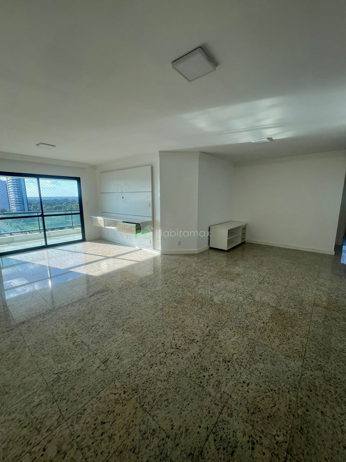 Apartamento para alugar com 3 quartos, 175m² - Foto 25