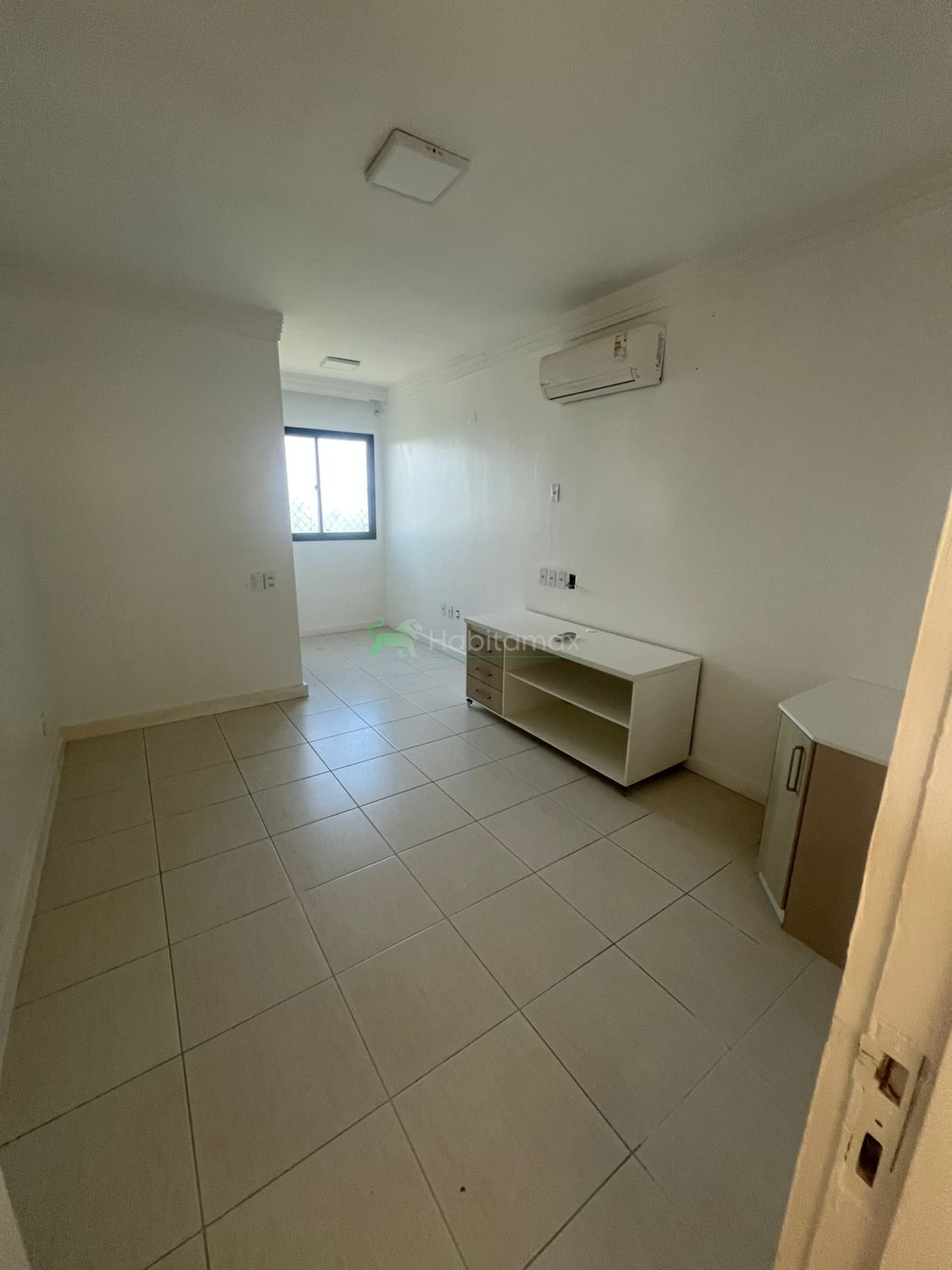 Apartamento para alugar com 3 quartos, 175m² - Foto 18