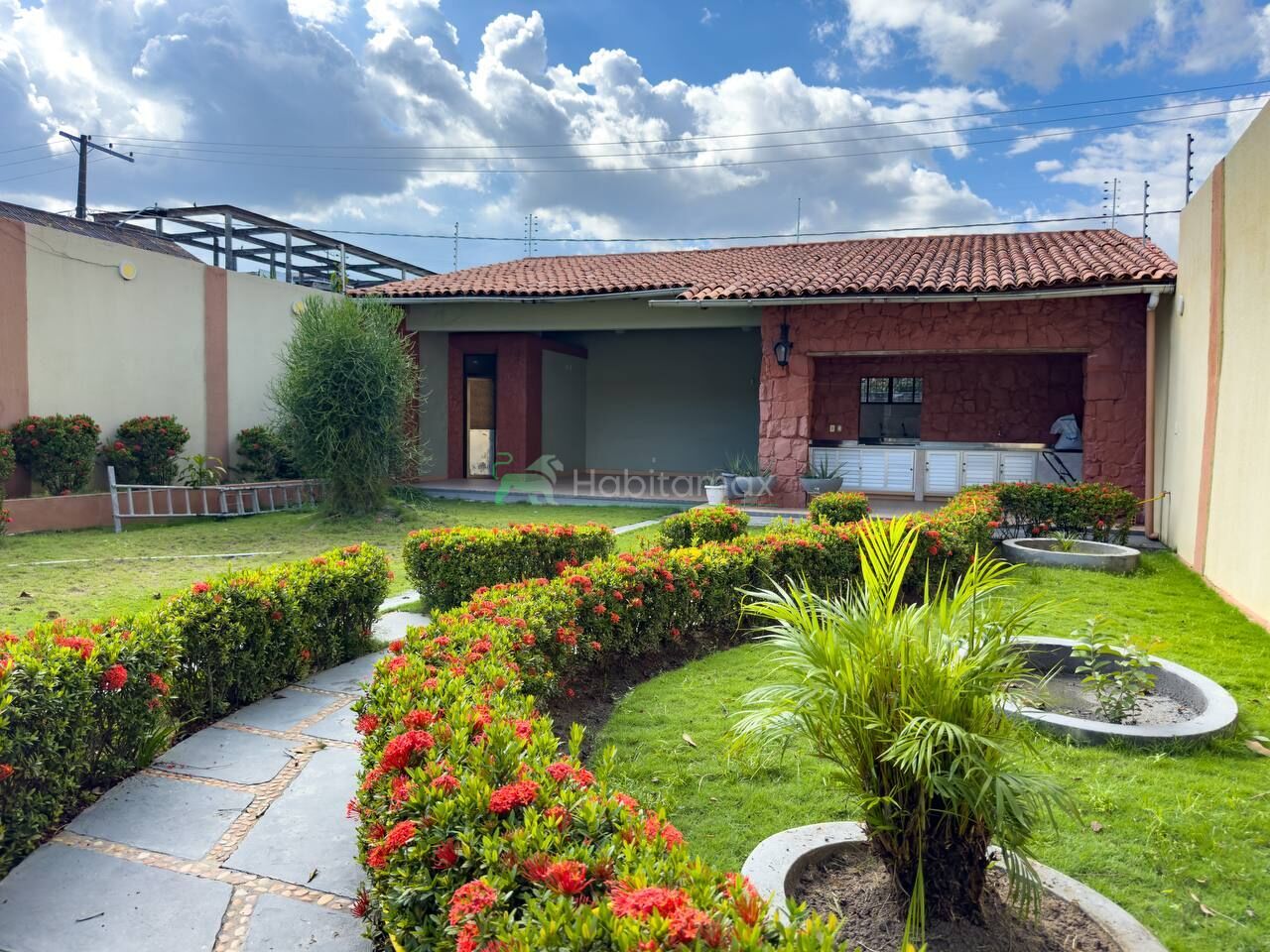 Casa à venda com 5 quartos, 536m² - Foto 1