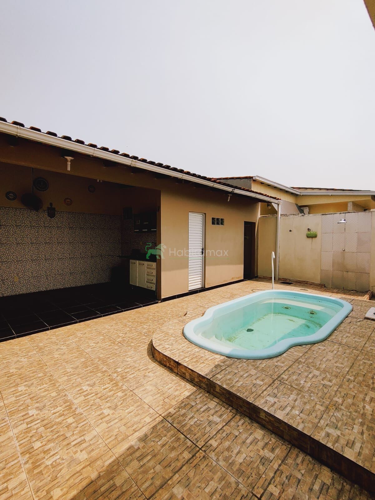 Casa para alugar com 3 quartos, 120m² - Foto 1