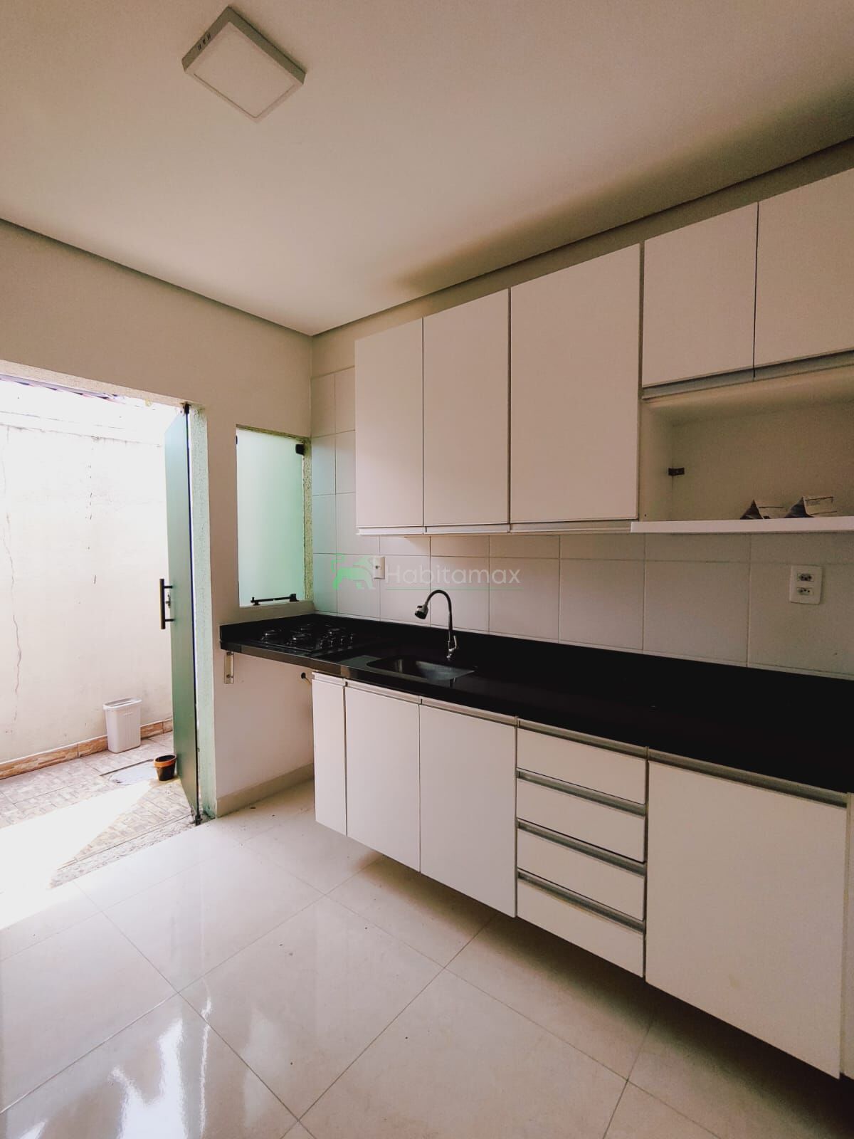 Casa para alugar com 3 quartos, 120m² - Foto 10