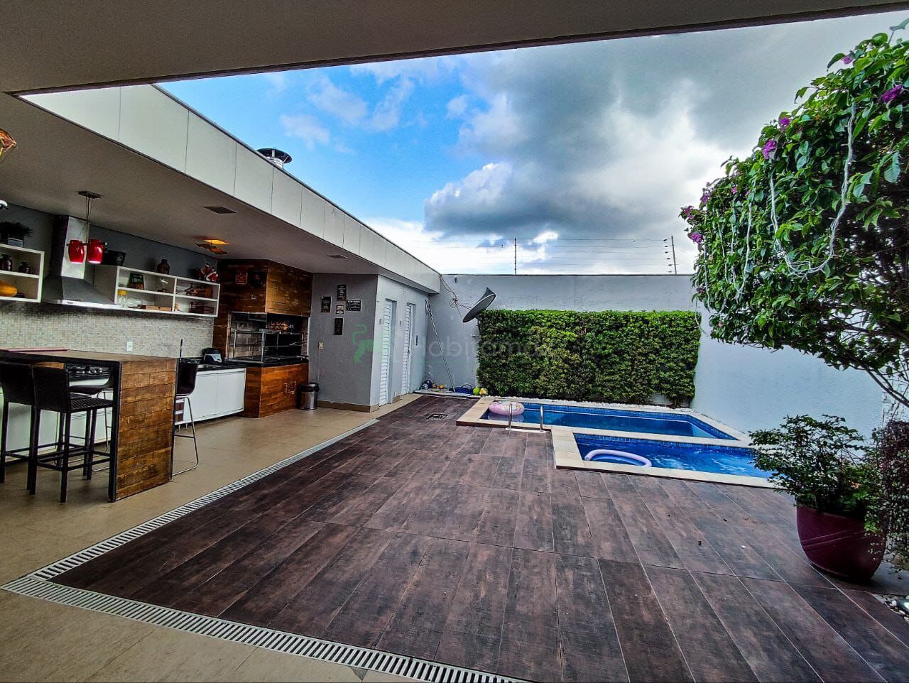 Casa à venda com 3 quartos, 220m² - Foto 26