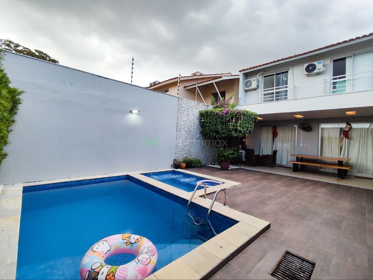 Casa à venda com 3 quartos, 220m² - Foto 18