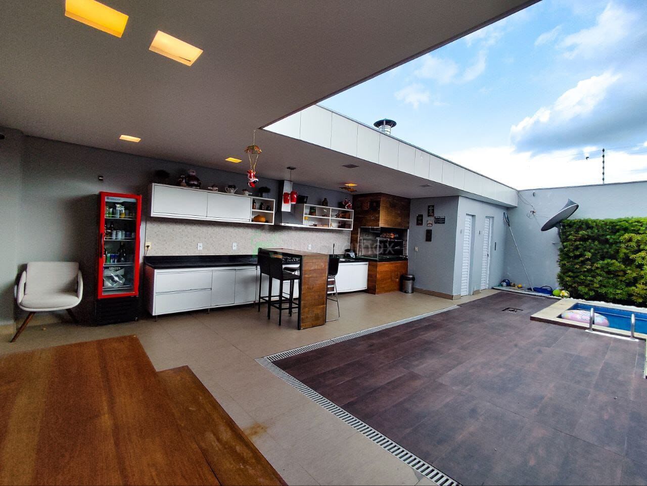 Casa à venda com 3 quartos, 220m² - Foto 25