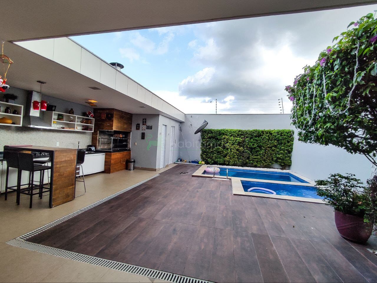 Casa à venda com 3 quartos, 220m² - Foto 27