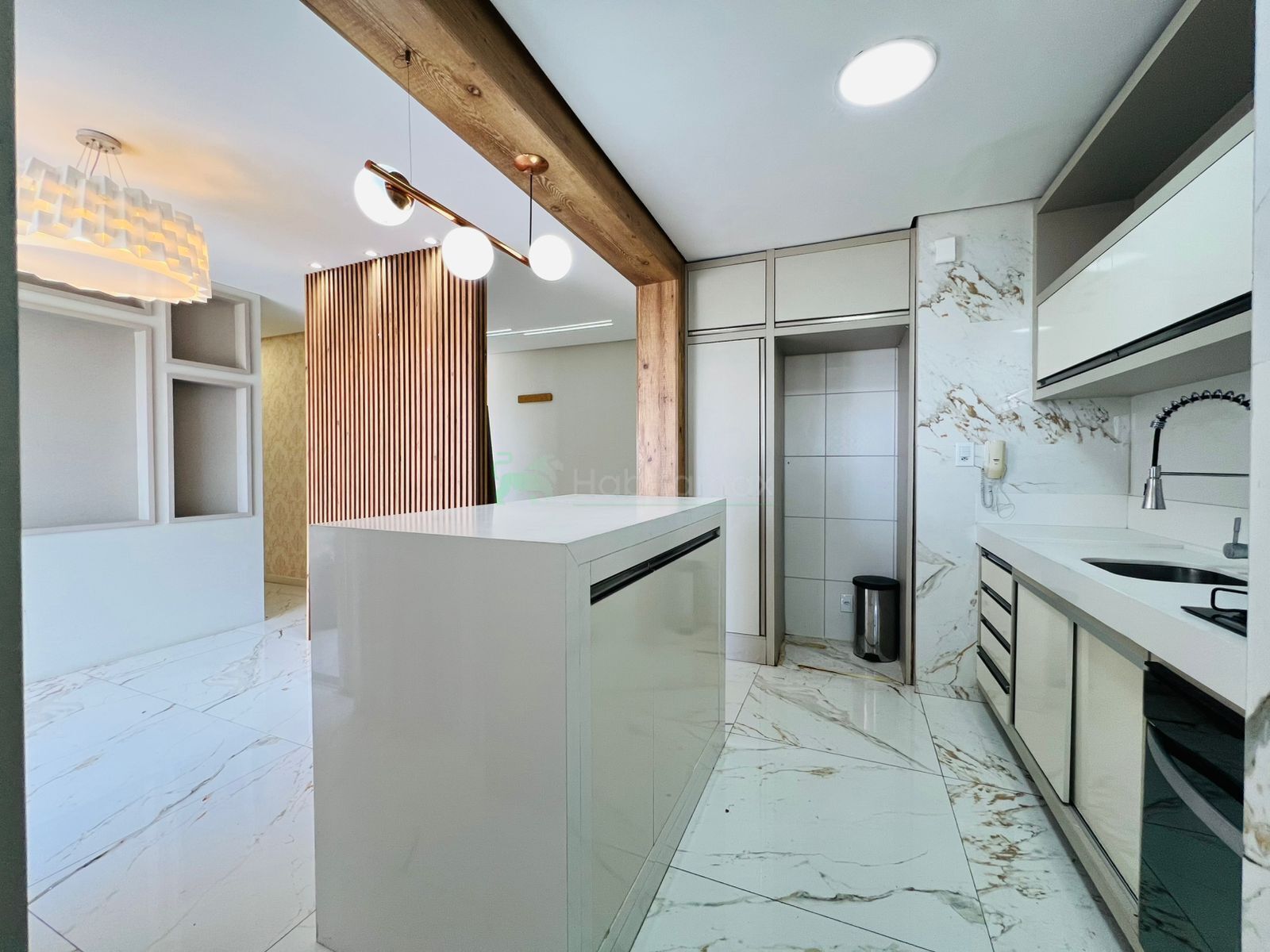 Apartamento para alugar com 2 quartos, 84m² - Foto 9