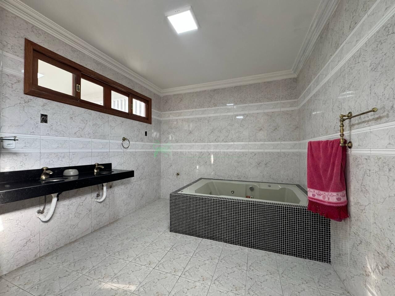 Casa à venda com 3 quartos, 587m² - Foto 13