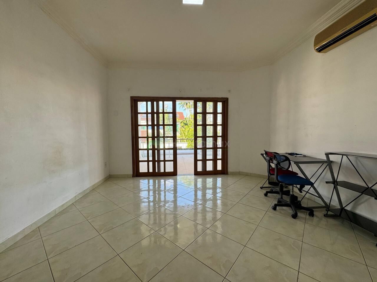 Casa à venda com 3 quartos, 587m² - Foto 11