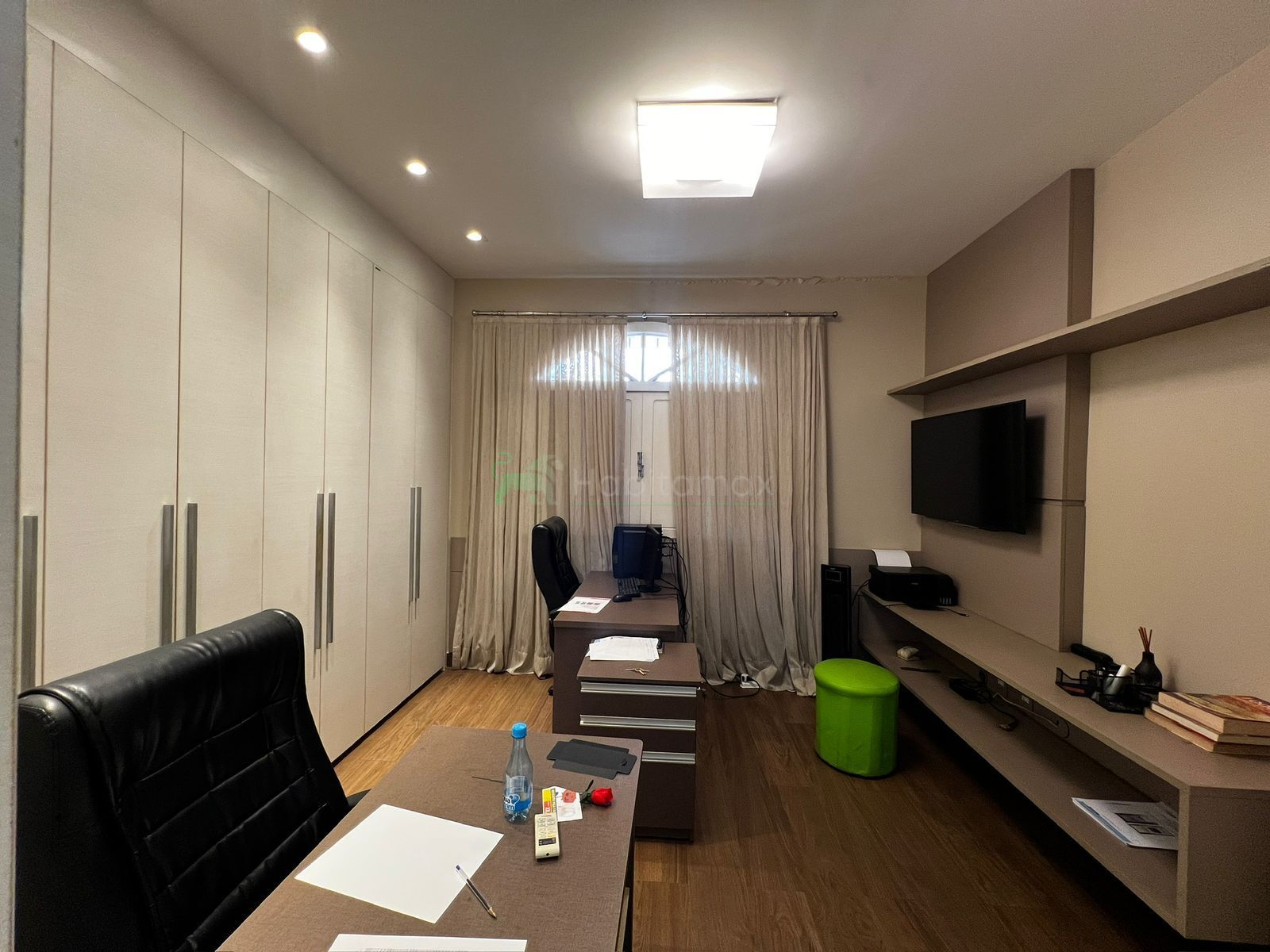 Casa à venda com 4 quartos, 600m² - Foto 11