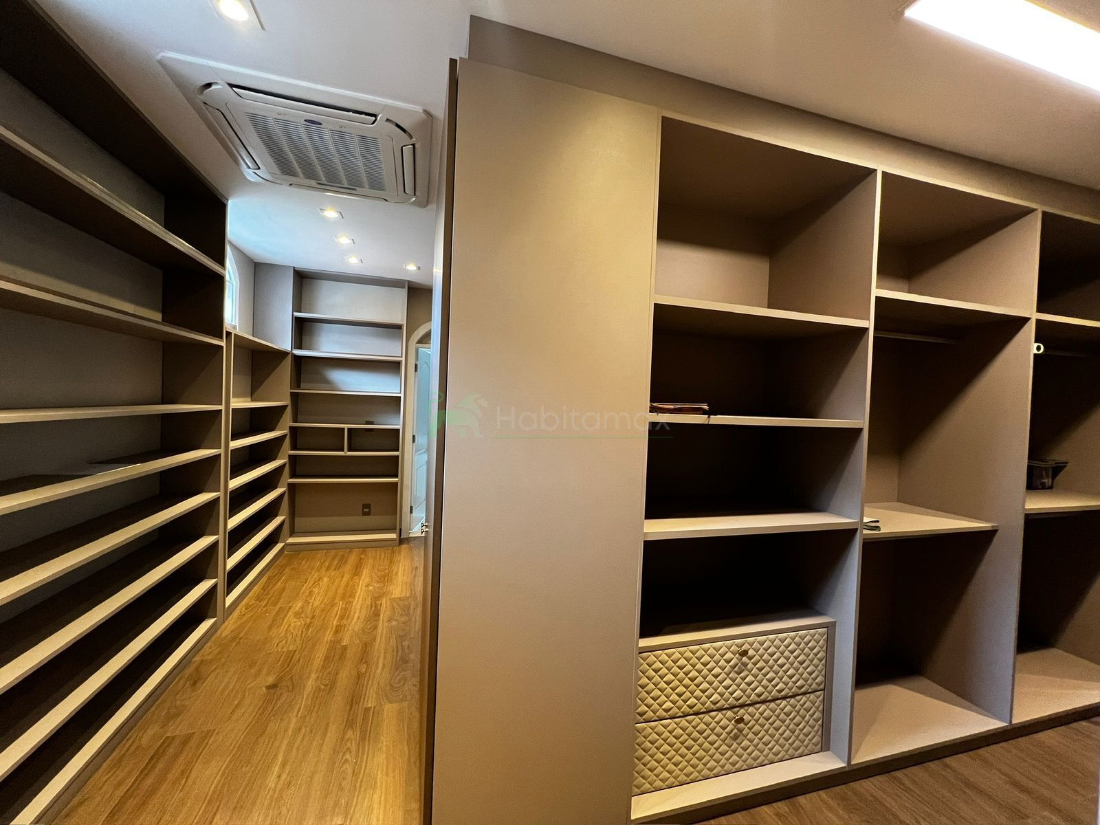 Casa à venda com 4 quartos, 600m² - Foto 19