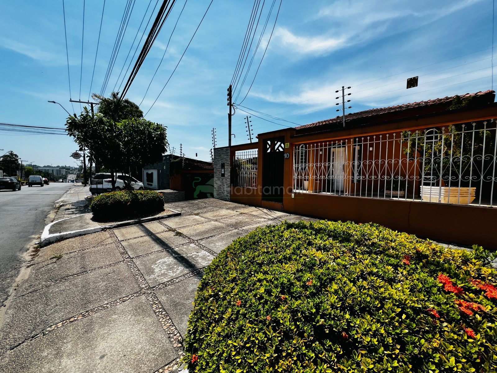 Casa à venda com 4 quartos, 600m² - Foto 2