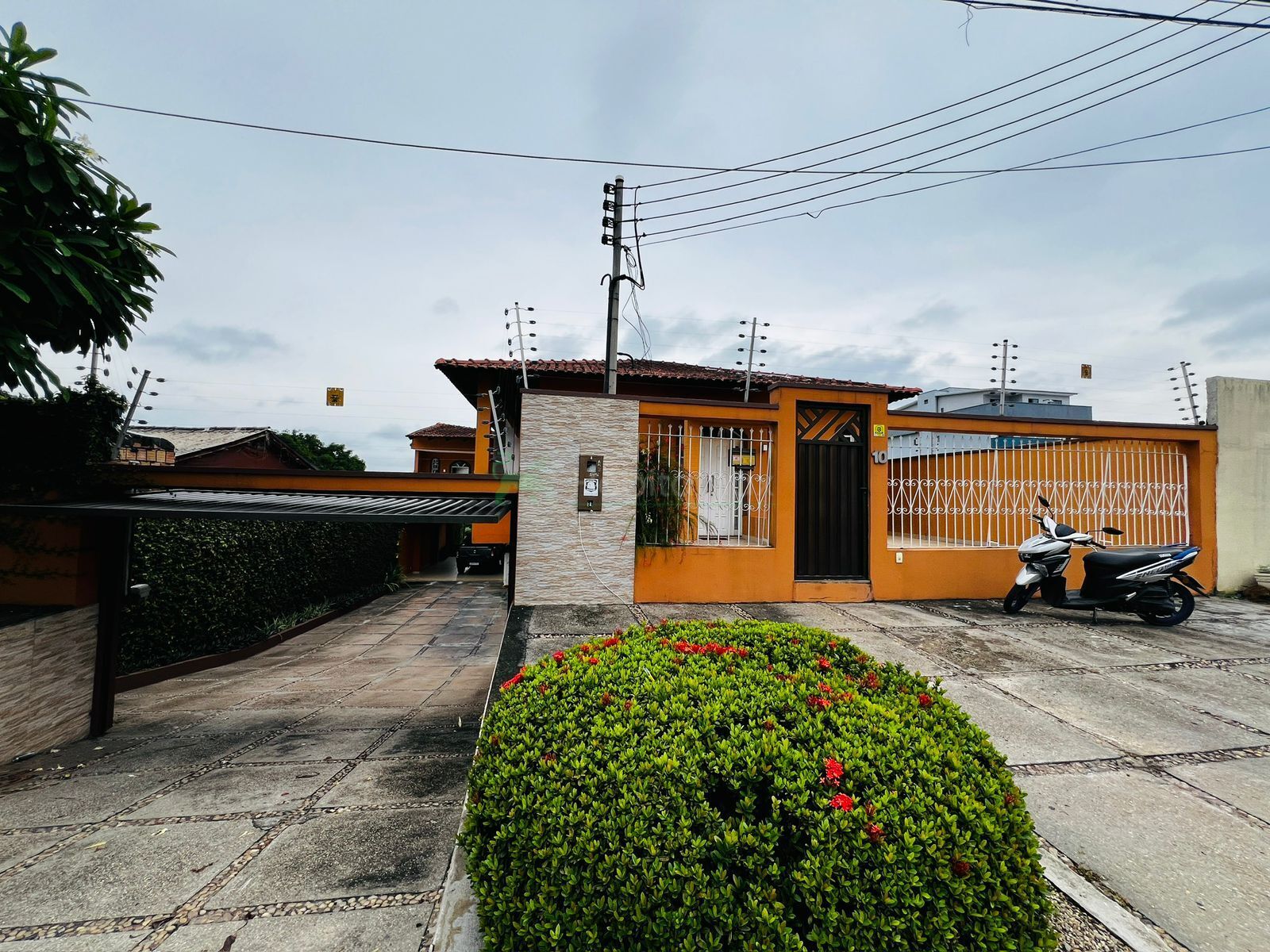 Casa à venda com 4 quartos, 600m² - Foto 3