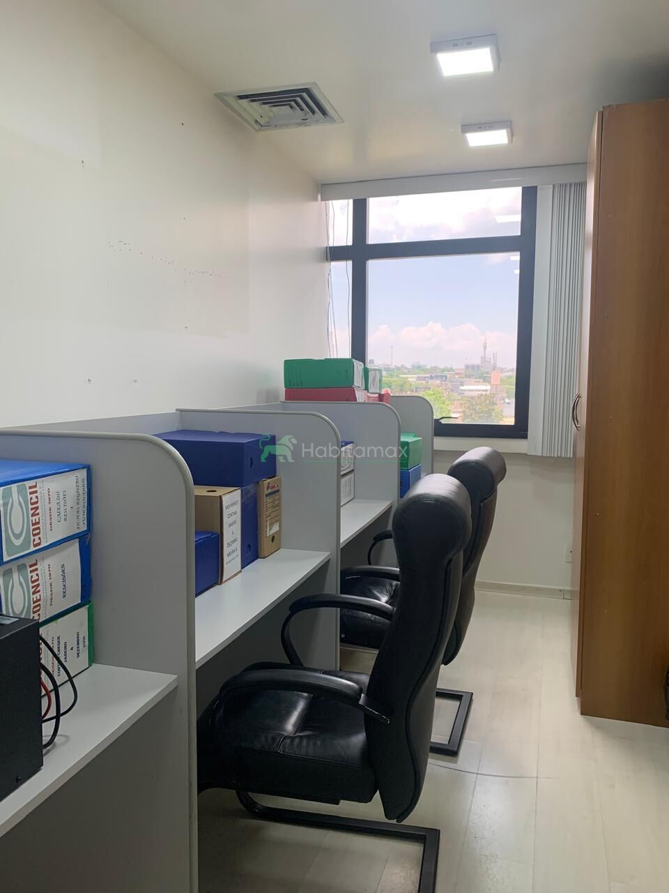 Conjunto Comercial-Sala à venda com 1 quarto, 32m² - Foto 1