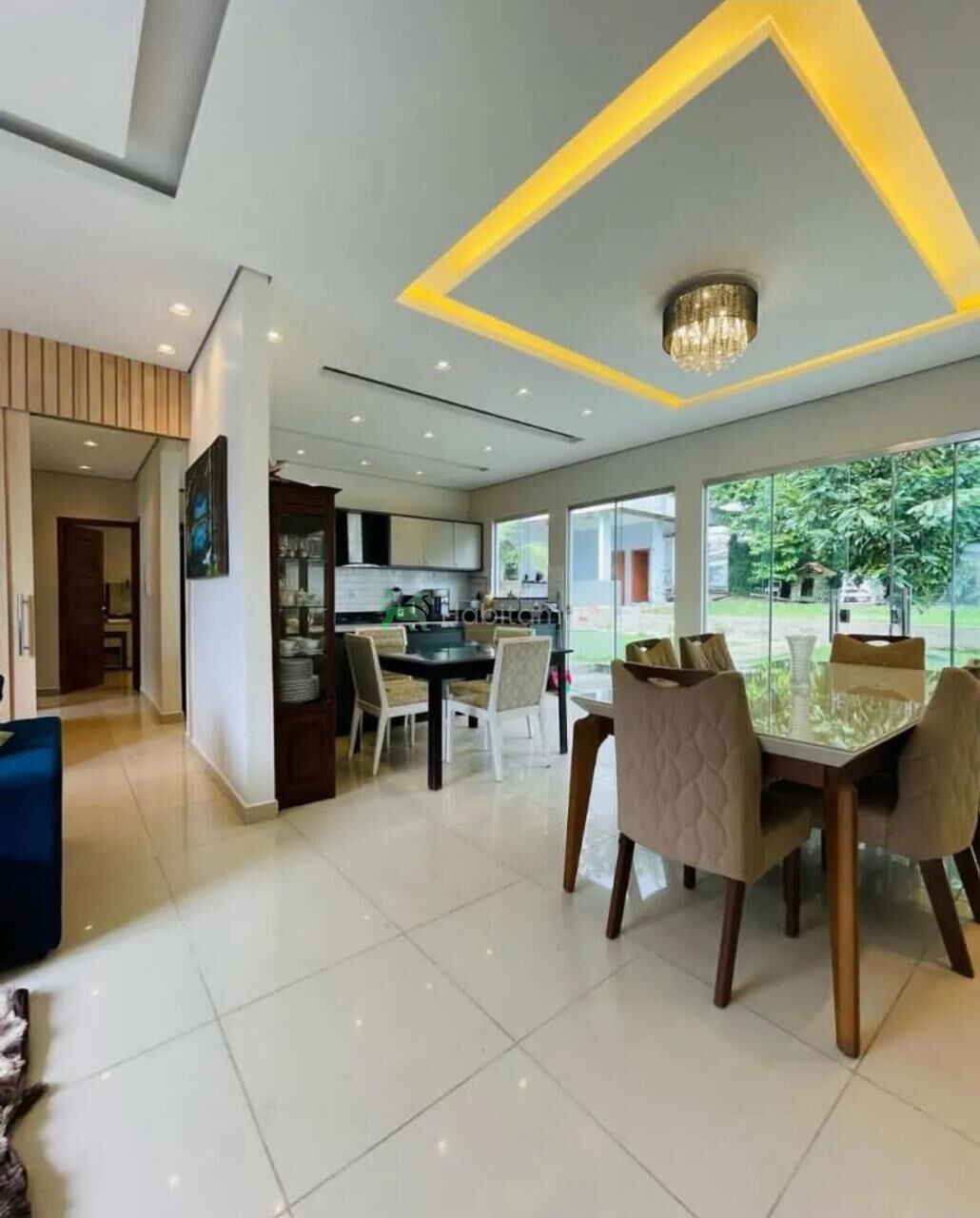 Casa para alugar com 4 quartos, 600m² - Foto 3