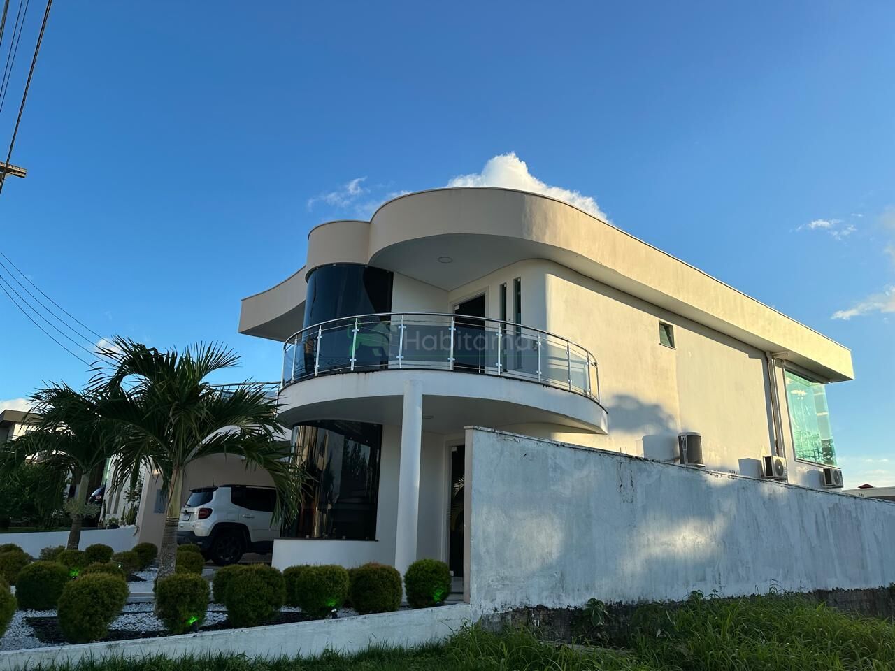Casa à venda com 3 quartos, 295m² - Foto 1