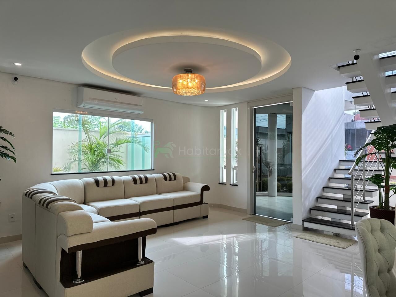 Casa à venda com 3 quartos, 295m² - Foto 2
