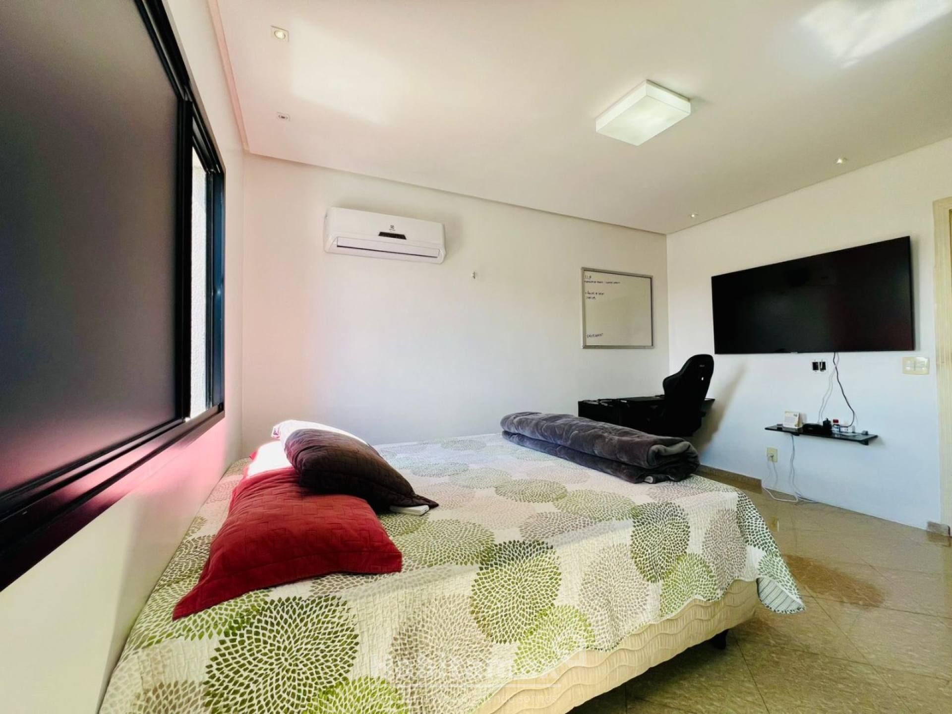 Apartamento à venda com 3 quartos, 168m² - Foto 13