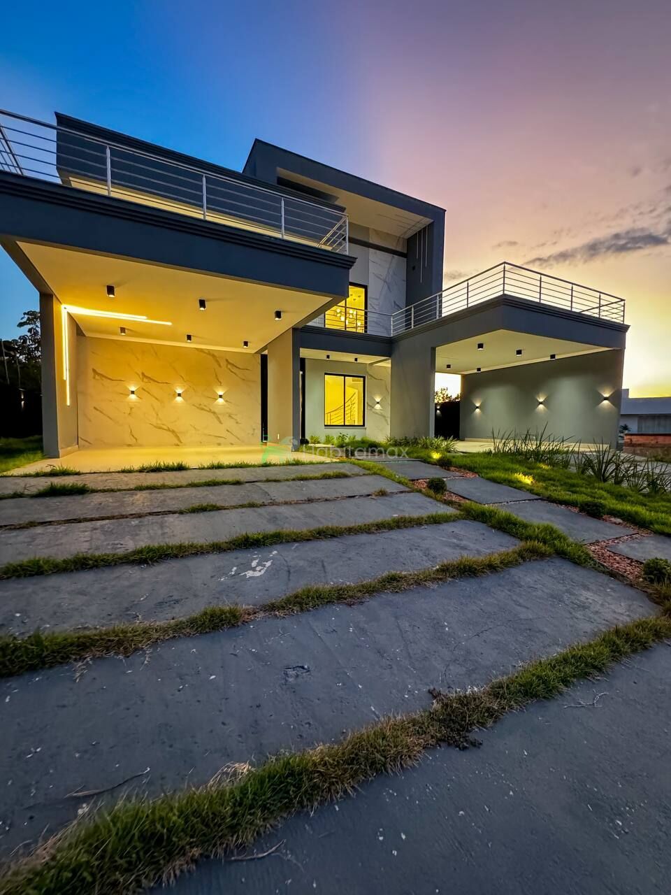 Casa à venda com 4 quartos, 475m² - Foto 2
